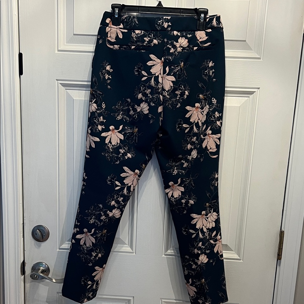 Cynthia Rowley Navy and White Floral Pants - Picture 4 of 4